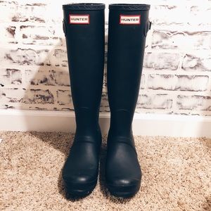 Tall hunter boots- matte black